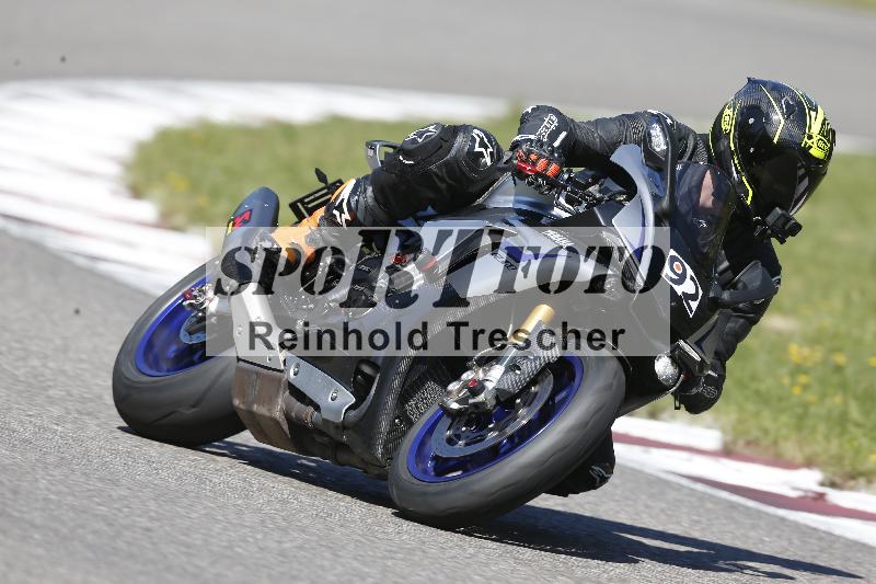 /Archiv-2025/48 25.08.2025 Cornu Master School ADR/rot-rouge/92